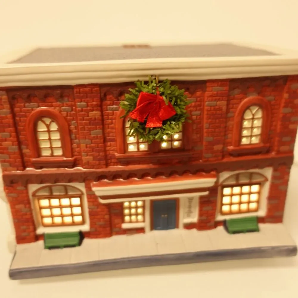 Hawthorne Village Welcome to Mayberry Lighted Post Office 1995 Christmas Wreath